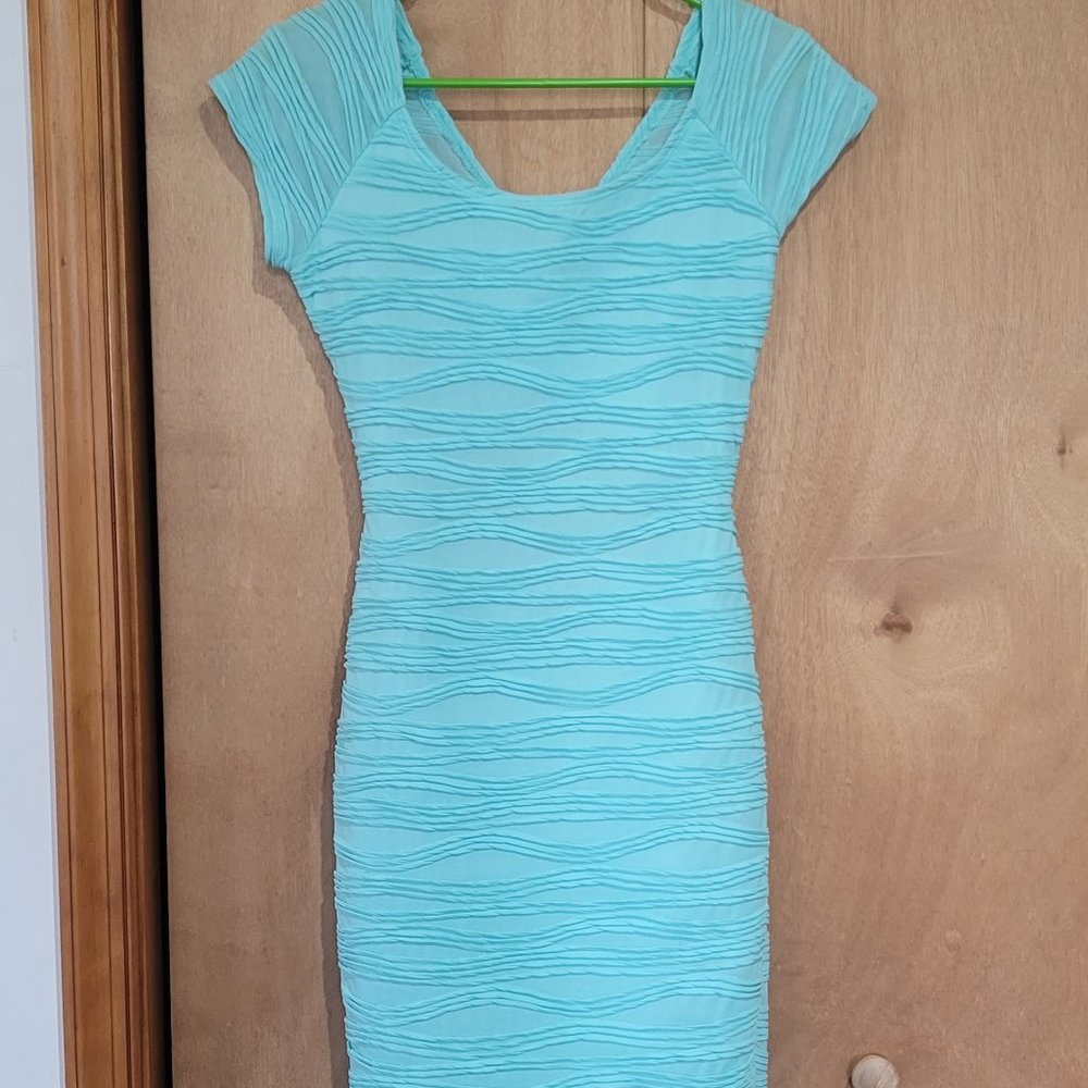 Mint Body Central dress size medium nwt